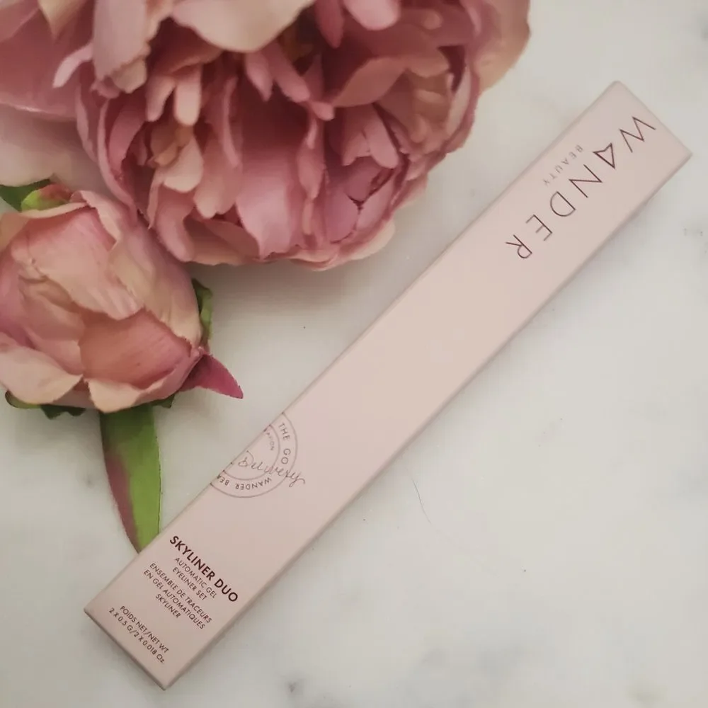 Wander Beauty Twist Up Gel Eyeliner Duo (Black And Shimmering Bronze)